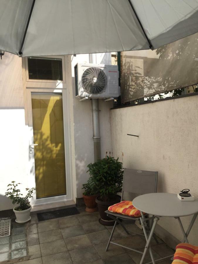 Crown Street Garden Studio Belgrade Luaran gambar